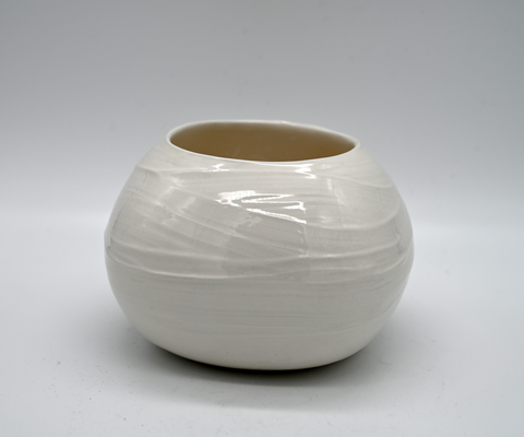 Skin vase white